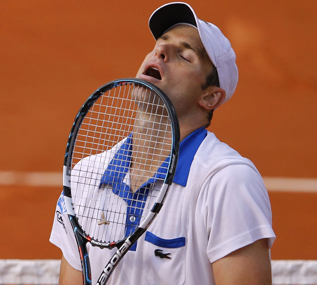 Az amerikai Andy Roddick az első fordulóbeli kiesése után a Roland Garroson