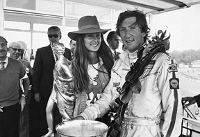 Jochen Rindt a feleségével, Ninával az 1970-es Brands Hatch-i futamgyőzelmekor.