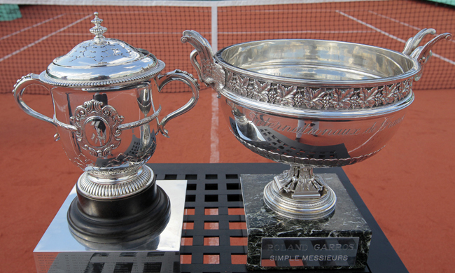 A Roland Garros férfi és női győzteseinek járó trófeák