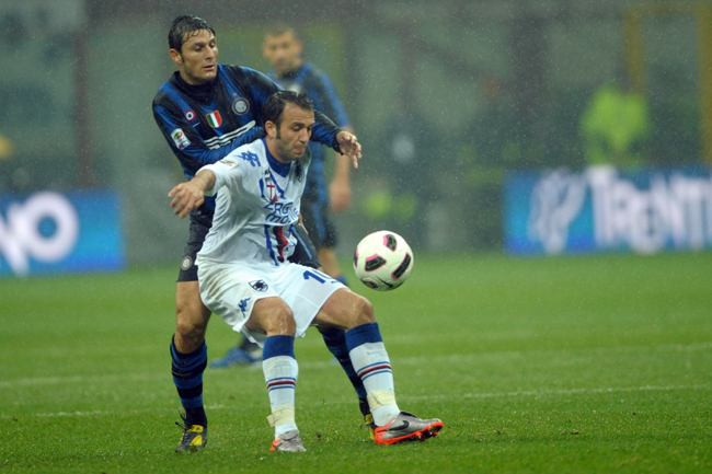 Pazzini az Inter ellen - Fotó: AFP
