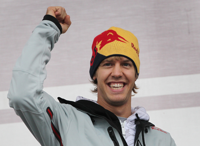 Sebastian Vettel, a Red Bull világbajnoka örül.