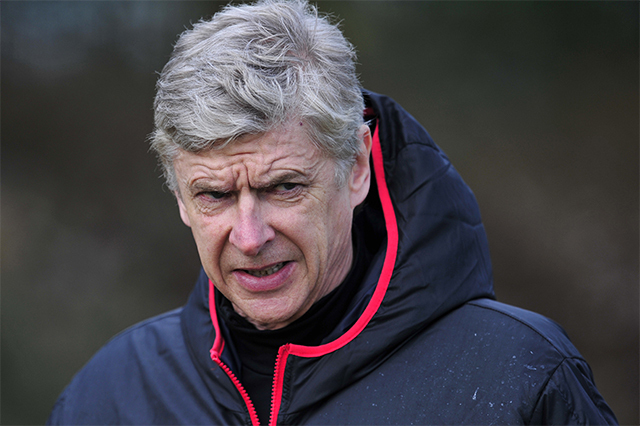 Wenger tekintete jól tükrözi az Arsenal jelenlegi helyzetét / AFP 