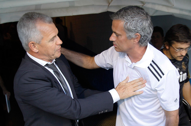Mourinho és Aguirre a találkozó után - Fotó: AFP