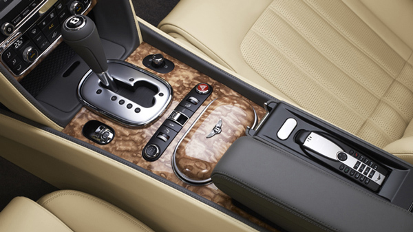 Az új Bentley Continental belülről
