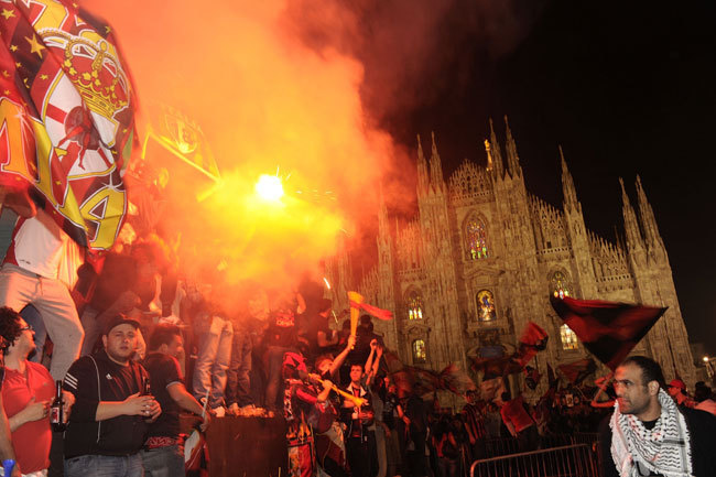 A Milan szurkolók nem fogták vissza magukat - Fotó: AFP