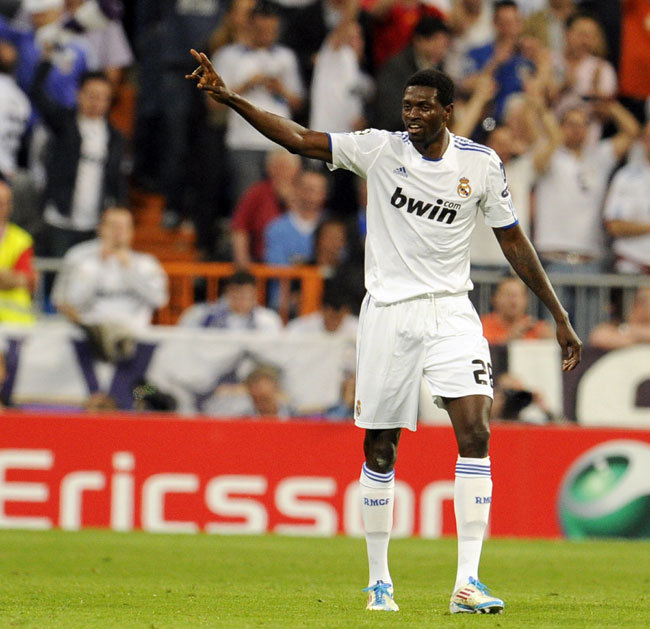 Emmanuel Adebayor nem akar visszatérni Manchesterbe - Fotó: AFP