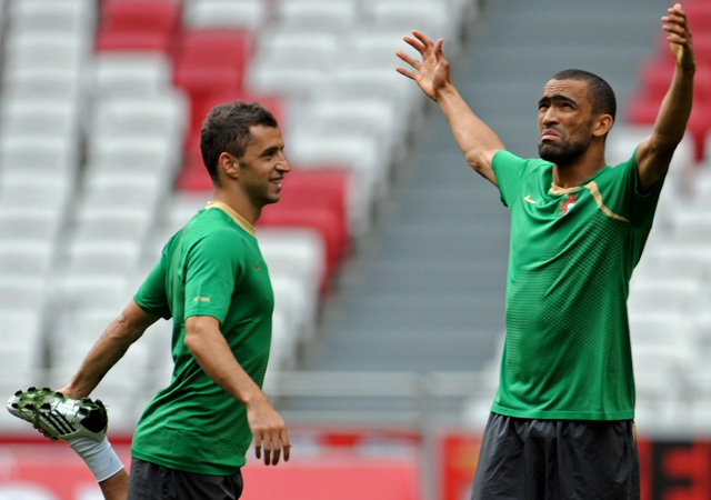 José Bosingwa és Simao Sabrosa vesznek részt a portugál labdarúgó-válogatott edzésén 2009-ben