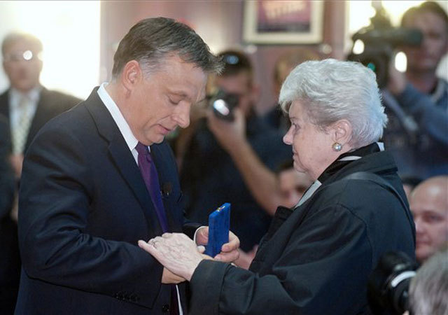 Orbán Viktor és Puskás Ferencné 