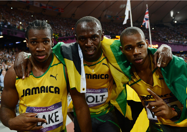 Yohan Blake, Usain Bolt és Warren Weir a férfi 200 méteres síkfutás után a londoni olimpián 2012-ben.