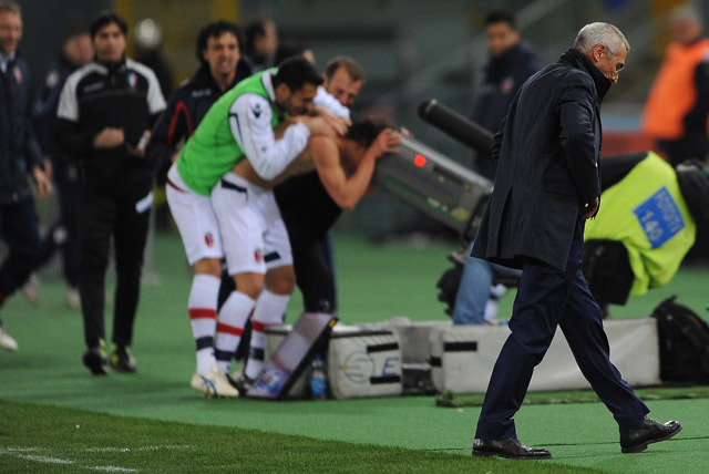 A Bologna hihetetlen fordulatokkal tarkított meccsen 3-1-re győzött a Lazio otthonában. 