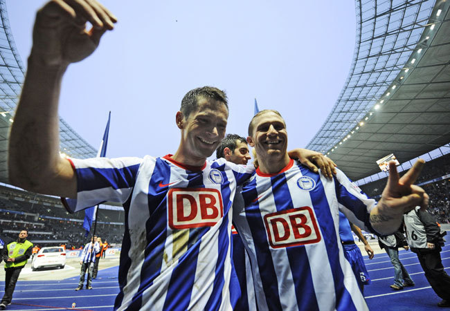 Dárdai Pál és Andrij Voronin öröme a Hertha BSC-Borussia Mönchengladbach mérkőzés után a Bundesligában 2009-ben