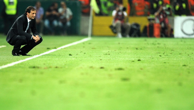 A játékvezető nem adott meg a Milannak egy érvényes gólt, Muntari fejesét a gólvonal mögül szedte ki Gianluigi Buffon.