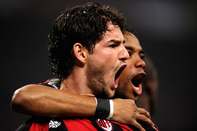 Alexandre Pato és Robinho ünnepli a Milan győzelmét a Serie A-ban - Fotó: AFP