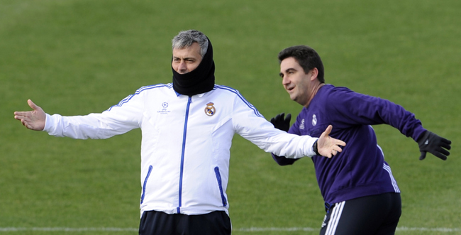 Mourinho edzést tart - Fotó: AFP