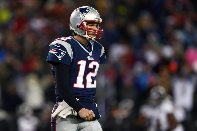 Tom Brady, a New England Patriots irányótja az AFC döntőjében a Baltimore Ravens ellen. 