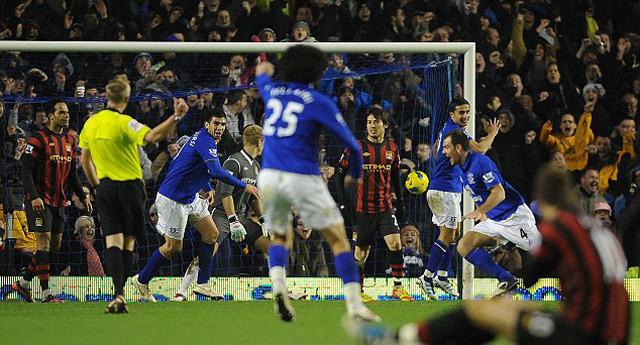 Az Everton Gibson góljával legyőzte a Cityt
