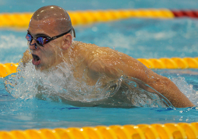 Cseh László úszik a 200 méteres férfi pillangó selejtezőjében a debreceni úszó Európa-bajnokságon 2012-ben.