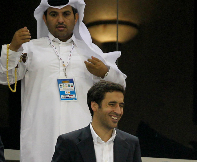 Raúl, miután aláírta szerződését a katari Al Szaddhoz 2012-ben