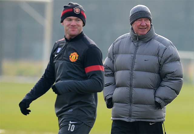 Rooney, mögötte Ferguson - vajon a két vezér sikerre vezeti a Vörös Ördögöket? / AFP 