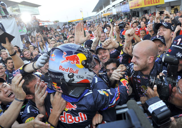 Vettel rekordokat döntöget - Fotó: AFP