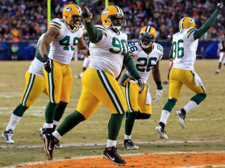 A Packers játékosai örülnek a Bears ellen Raji touchdownjának