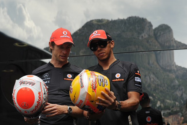 Lewis Hamilton és Jenson Button a forma-1-es McLaren csapat két pilótája