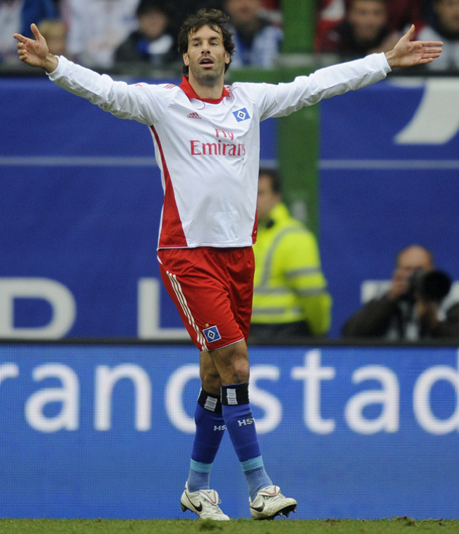 Van Nistelrooy reklamál_Fotó:afp