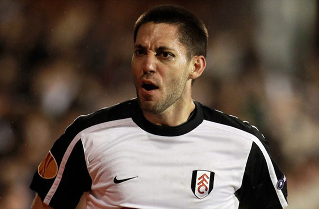 Clint Dempsey a Fulham egyik mérkőzésén a Premier League-ben 2011-ben.