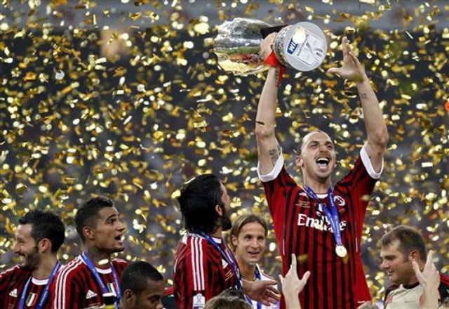 a második felvonásban újítani tudott a Milan, és Zlatan Ibrahimovic és Kevin-Prince Boateng góljával megfordította a mérkőzést, és elhódította az Olasz Szuperkupát
