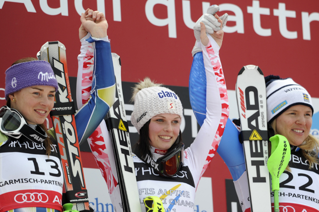 Anna Fenninger, Tina Haze és Anja Pärson a női kombináció érmesei a Garmisch Partenkirchenben zajló alpesi sí-vb-n.