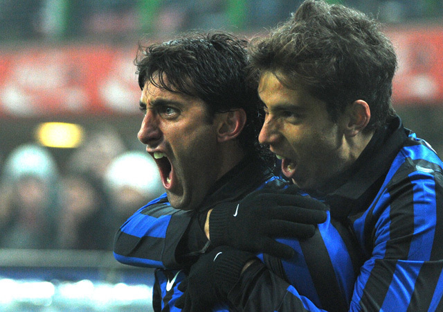 Diego Milito góljával győzött az Inter a Milan elleni rangadón - Fotó: AFP