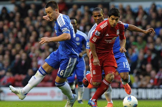 John Terry és Luis Suárez a Liverpool-Chelsea (4-1) Premier League mérkőzésen 