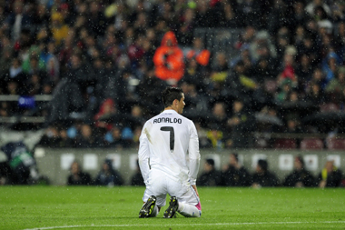 Ronaldo nem érzi, pedig nagy rajta a nyomás - Fotó: AFP
