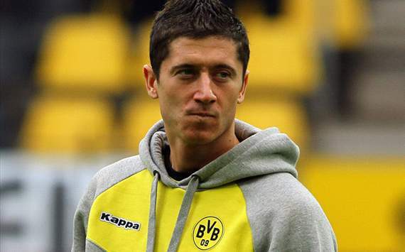 A Borussia Dortmund lengyel támadója nem hosszabbít
