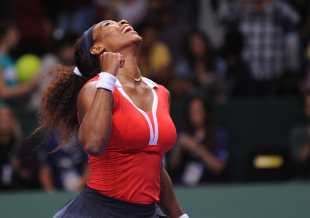 Serena Williams örül a győzelmének a női tenisz-világbajnokság döntőjében 2012-ben.