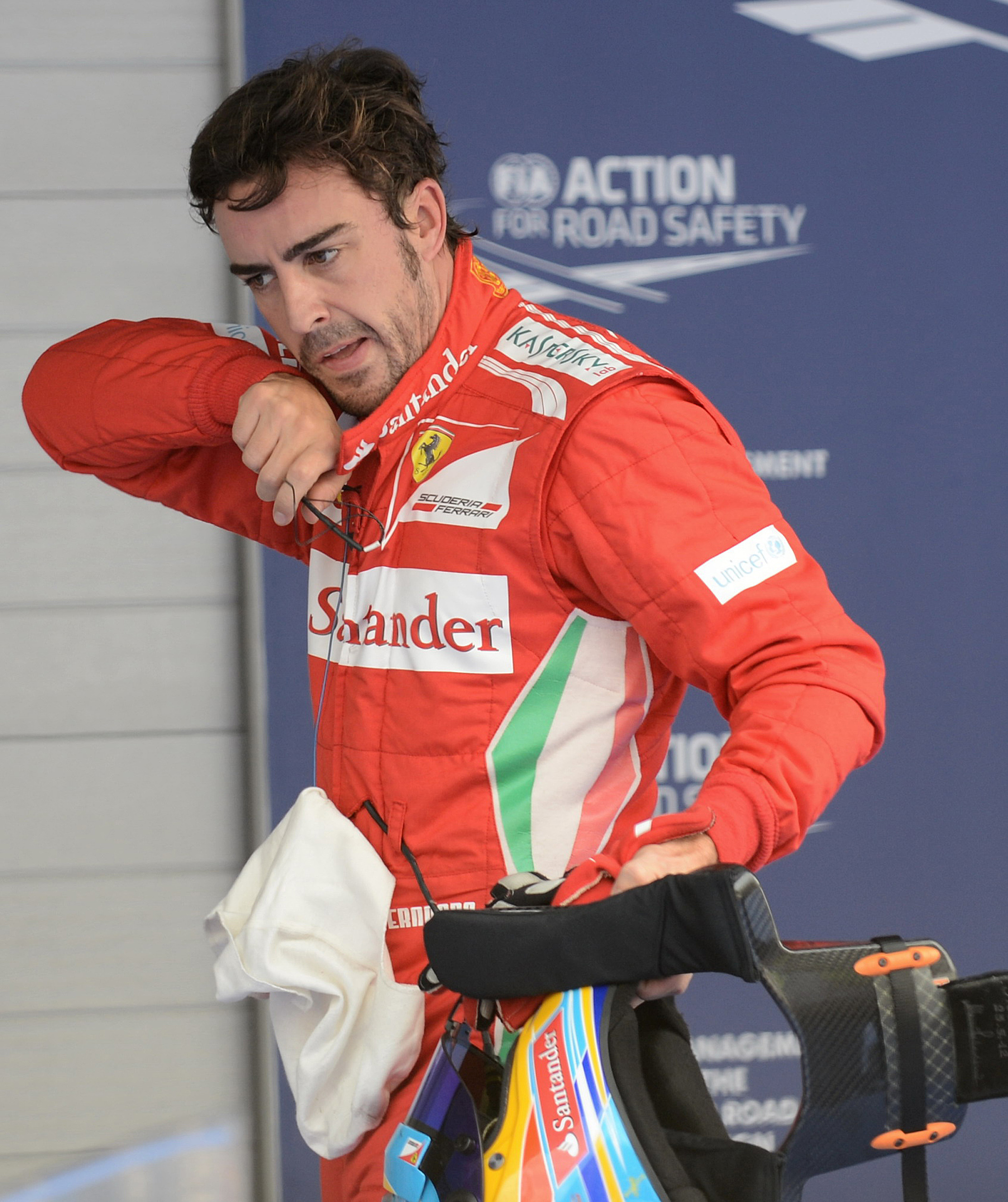 Alonso nem adja fel - Fotó: AFP