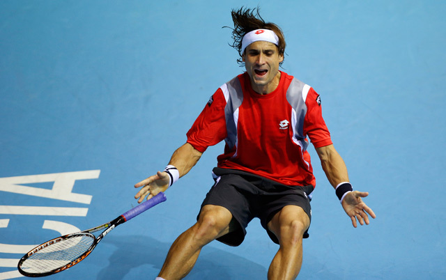 A spanyol David Ferrer ünnepli a valenciai ATP 500-as tenisztornán aratott győzelmét