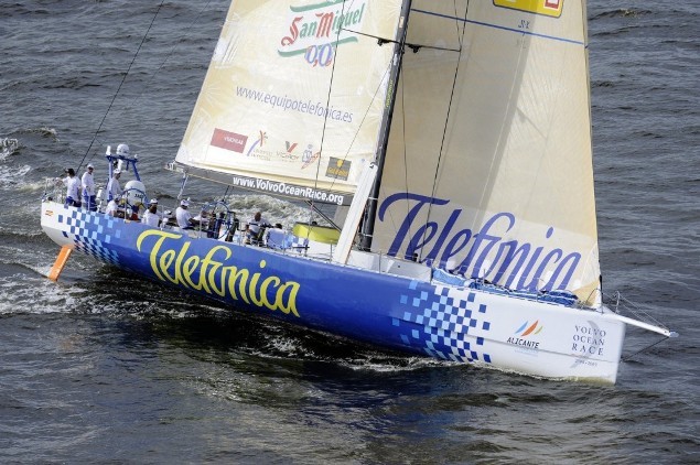 A Telefonica nyerte a Volvo Ocean race második szakaszának első felét