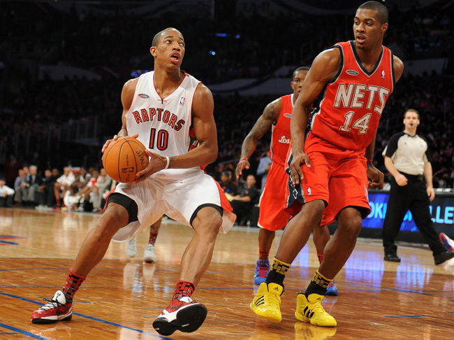 Toronto-New Jersey meccs az NBA-ban.