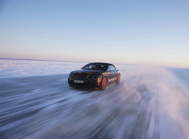 Juha Kankkunen egy Bentley Continental Cabrioval döntötte meg a jégen elért sebesség világcsúcsát.